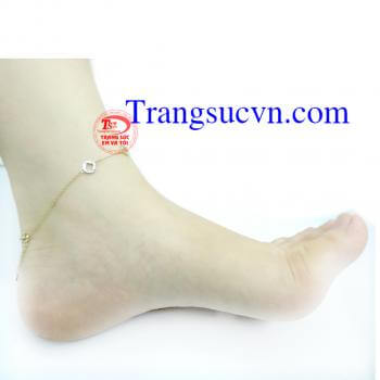 Lắc chân vàng 14k món quà ý nghĩa cho người được nhận với ngụ ý bên nhau không rời của chiếc lắc chânLắc chân vàng 14k.