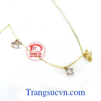  Lắc đeo chân cho người tuổi ngọ, đem lại may mắn tiền tài phú quý cho người đeo. Vẻ đẹp tinh tế, trang nhã, duyên dáng. Lác chân vàng nữ.