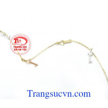 lắc đeo chân hình chìa khóa. Khóa chặt trái tim. món quà ỹ nghĩa cho cả người mua và người được nhận. Lắc chân vàng tây.