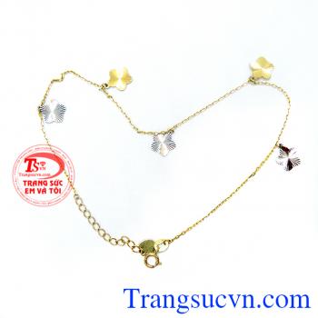 Được thiết kế tinh tế, cho các bạn nữ dịu dàng xuống phố, thướt tha với lắc chân vàng tây 14k.