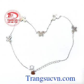 Lắc chân hình bướm vàng trắng. Thiết kế đơn giản từ vàng trắng hình bướm mềm mại, dịu dàng. Lắc chân vàng tây.
