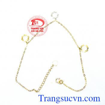 Lắc chân vàng tây hình ngôi sao lồng bông hoa. May mắn cho người đeo. lắc chân vàng tây giá rẻ, uy tín, tin dùng nhiều năm liền.