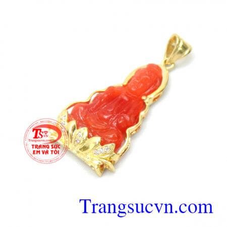 Mặt quan âm ngọc cẩm thạch đỏ bọc vàng đem đến sự bình an cho người đeo,