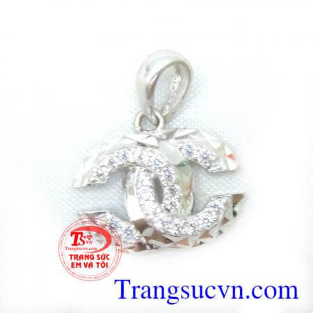 Mặt dây vàng trắng chanel đẹp