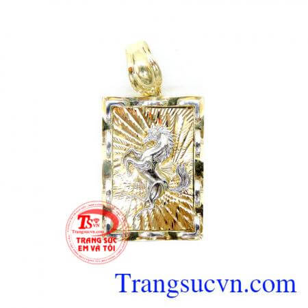 Mặt dây nam ngựa 10k cao cấp đem lại vẻ nam tính, cá tính.
