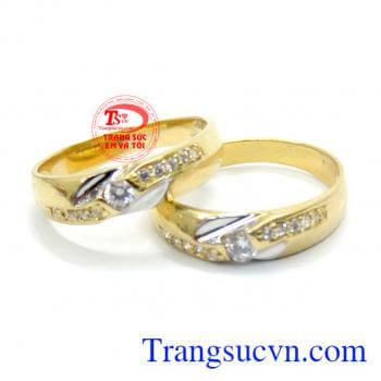 Nhẫn cưới vàng tây giá rẻ đính đá
