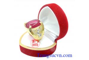 Nhẫn nam vàng tây đá đỏ đẹp