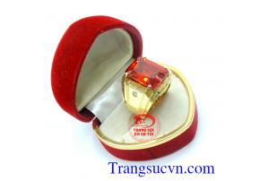 Nhẫn vàng tây đá đỏ