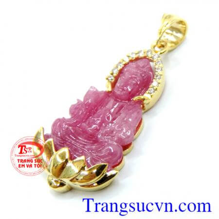 Mặt dây chuyền vàng 14k bọc ruby thiên nhiên may mắn.
