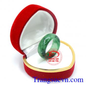 Nhẫn đá quý Jadeite TSVN