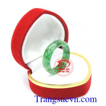 Nhẫn jadeite sức khỏe