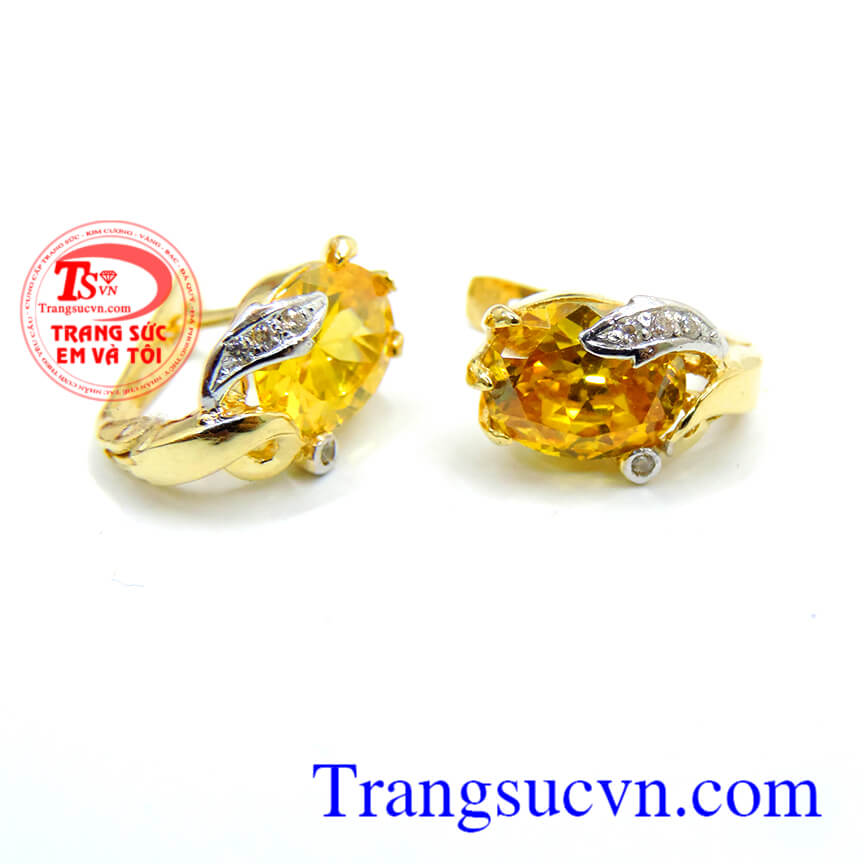 Hoa tai vàng đá vàng đeo hợp thời trang, chất lượng hoa tai vàng đảm bảo uy tín hàng đầu việt nam, hoa tai đẹp.