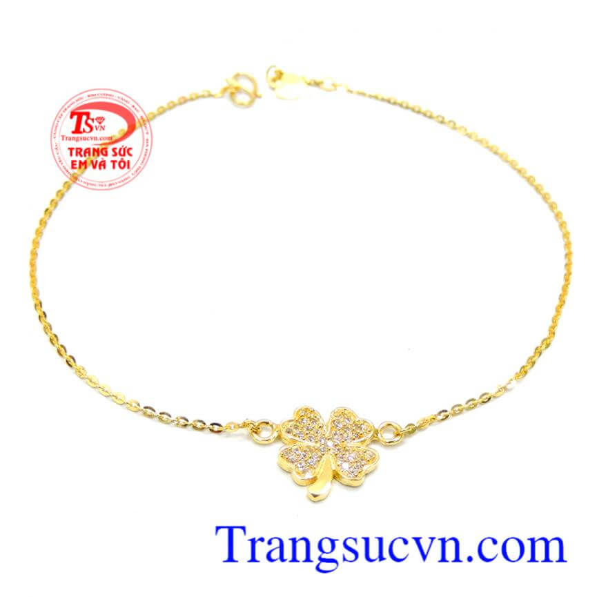 Lắc chân cỏ bốn lá