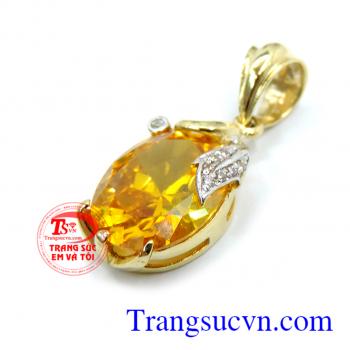 Mặt dây chuyền vàng đá