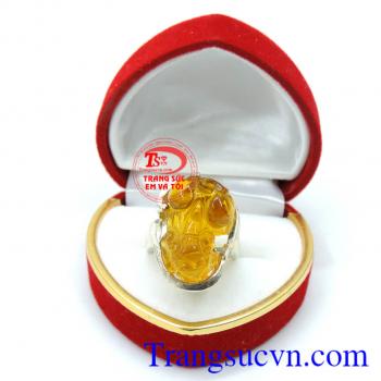 Nhẫn nữ tỳ hưu bạc đá màu thích hợp làm quà tặng người thân nhân dịp lễ tết