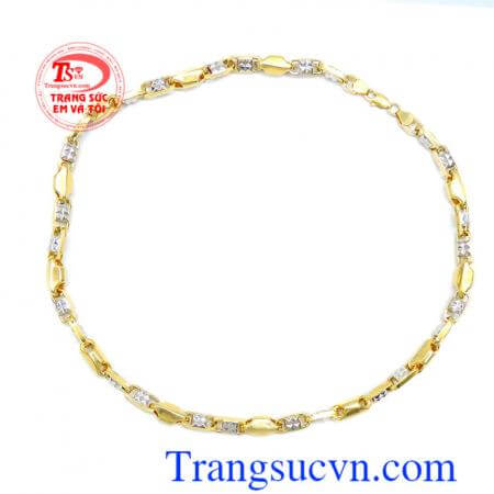 Dây vàng nam sáng màu bền là thương hiệu của phái mạnh, thiết kế dựa trên xu hướng trang sức trên thế giới, đảm bảo sự hài lòng của khách hàng,