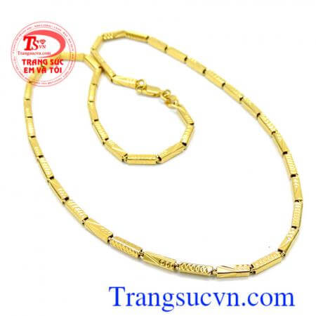 Dây chuyền nam vàng tây sang trọng, tinh tế