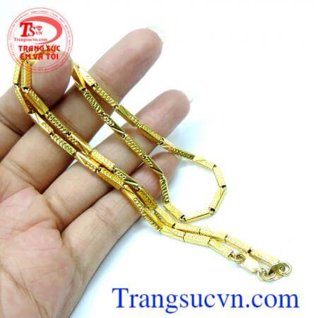 Dây chuyền nam vàng tây sang trọng, tinh tế