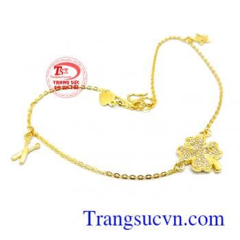 Lắc chân may mắn cỏ bốn lá vàng