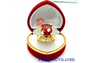Nhẫn vàng logo đá đỏ