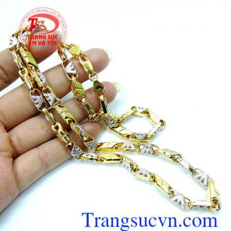 Dây chuyên nam vàng tây sang trọng