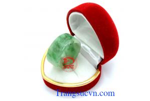 Nhẫn ngọc ngón cái đẹp