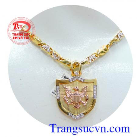 Bán Bộ trang sức vàng nam đẹp gồm dây chuyền vàng, mặt dây chuyền nam vàng, chất lượng đảm bảo, dây chuyền nam đẳng cấp,nổi bật cùng bộ dây chuyền vàng.