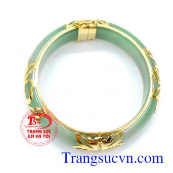 Vòng ngọc bọc vàng hoa