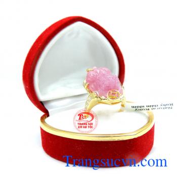 Nhẫn tỳ hưu ruby quyền lực