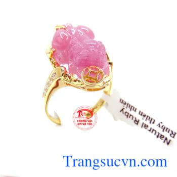 Nhẫn tỳ hưu ruby quyền lực