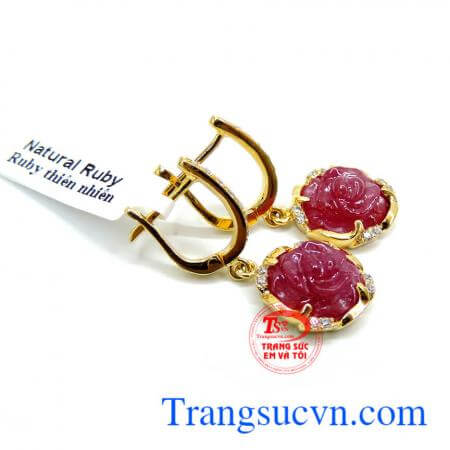 Bông tai ruby hoa hồng, mặt nữ vàng tây 14k gắn đá quý ruby thiên nhiên, thiết kế đơn giản, đá ruby đỏ tím hình hoa hồng.