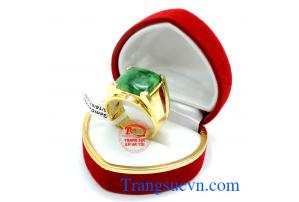 Ngọc cẩm thạch đeo phong thủy hợp với tất cả các mệnh, vàng tây 14k sáng