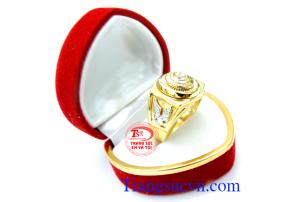 Nhẫn đại bàng cá tính