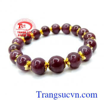 Vòng tay ruby thiên nhiên màu mận chín đẹp.