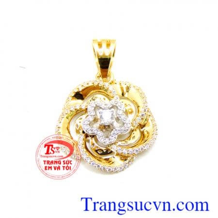 Mặt dây chuyền vàng nữ yêu thương vững bền gắn kim cương nhân tạo sáng bóng. Mặt dây nữ hoa đính đá kim cương