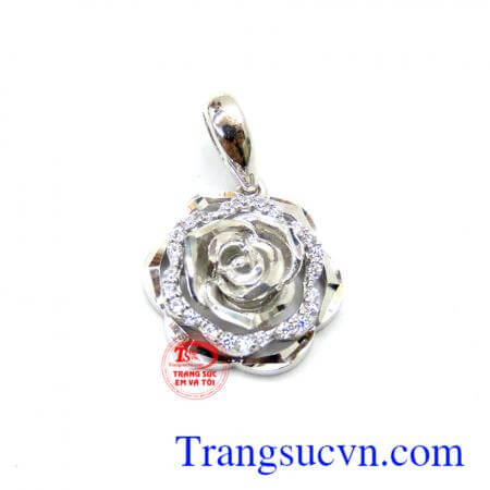 Mặt dây vàng trắng 10k,Tình yêu may mắn và hạnh phúc mọi ngày. Mặt dây chuyền hình hoa vàng trắng