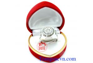 Sản phẩm nhẫn nam vàng tây được khách hàng bình chọn nhiều năm uy tín trên thị trường trong và ngoài nước