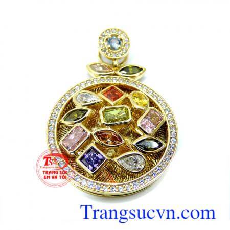 Mặt dây chuyền vàng nữ yêu thương vững bền két đá kiểu độc lạ hàng hiếm. Mặt dây chuyền gắn đá sang trọng vàng 18k