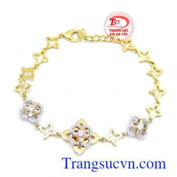 Mẫu thiết kế đa dạng, cá tính. Mẫu thiết kế đa dạng, cá tính.