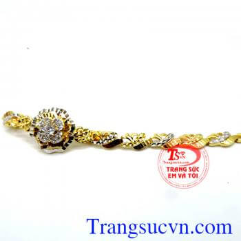 Lắc tay nữ vàng quý phái đảm bảo chất lượng vàng. 