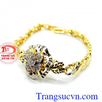 Lắc tay nữ vàng quý phái uy tín khách hàng ưa chuộng và bình chọn. Lắc tay nữ vàng 10k mặt hoa