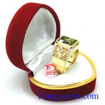 Nhẫn nam peridot may mắn