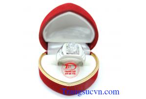 Nhẫn vàng trắng kiểu dáng cá tính