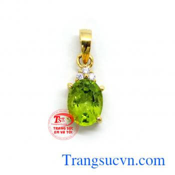 Mặt dây đá peridot trẻ trung