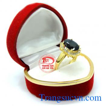 Chất lượng vàng được đảm bảo uy tín. Nhẫn nữ đá sapphire thiên nhiên