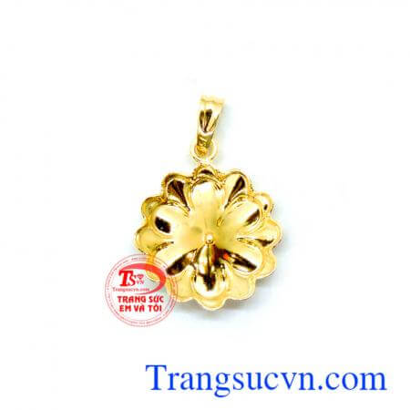 Mặt hoa tình yêu 18k bảo hành 12 tháng.