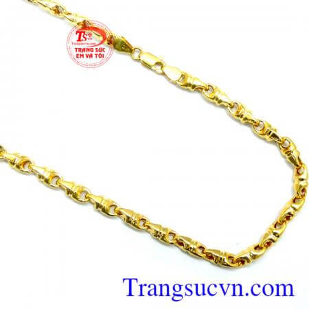 Dây chuyền vòng cổ vàng nam đeo vào sẻ tăng được sự mạnh mẽ củng như bản lĩnh của người đàn ông