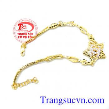 Thiết kế độc đáo giá thành phải chăng bán hàng uy tín trên toàn quốc. Lắc nữ vàng 10k ông sao 5 cánh