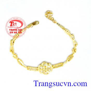 Trang sức nữ vàng lắc tay kiểu dáng đẹp nữ tính.