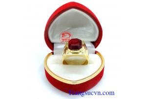 Nhẫn nam tinh tế gắn đá đỏ giá rẻ đảm bảo chất lượng vàng